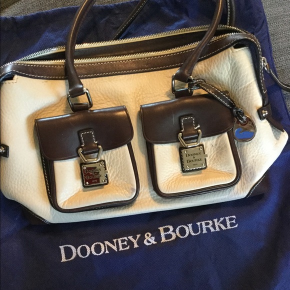 Dooney & Bourke Handbags - D&B leather purse
